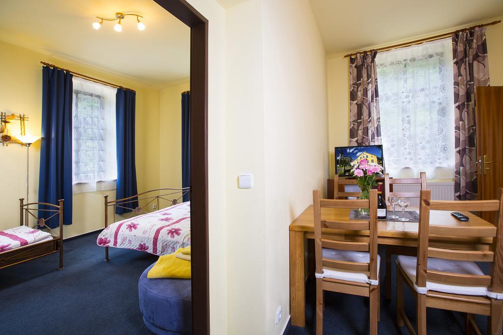 Yellow Ski Apartments Rokytnice nad Jizerou Room photo